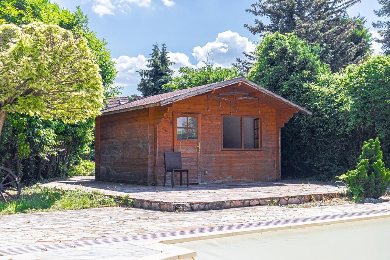 Exquisite With Free Parking - Suitable For Groups Up To 18p Apartment