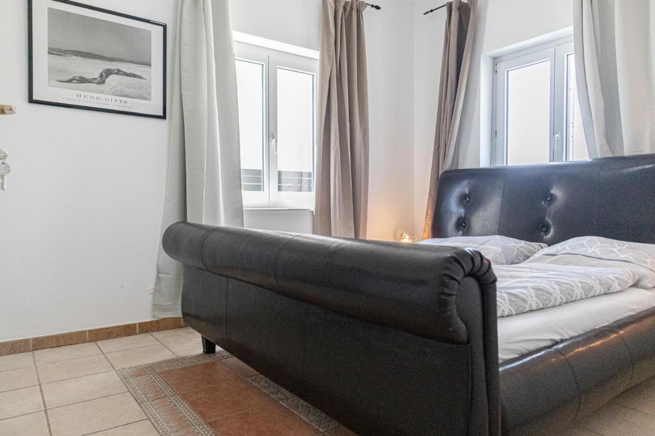 Exquisite With Free Parking - Suitable For Groups Up To 18p Apartment Wien